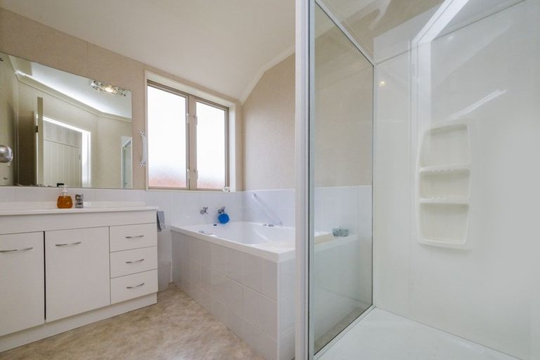 Photo of property in 50 Branigan Parade, Kelvin Grove, Palmerston North, 4414