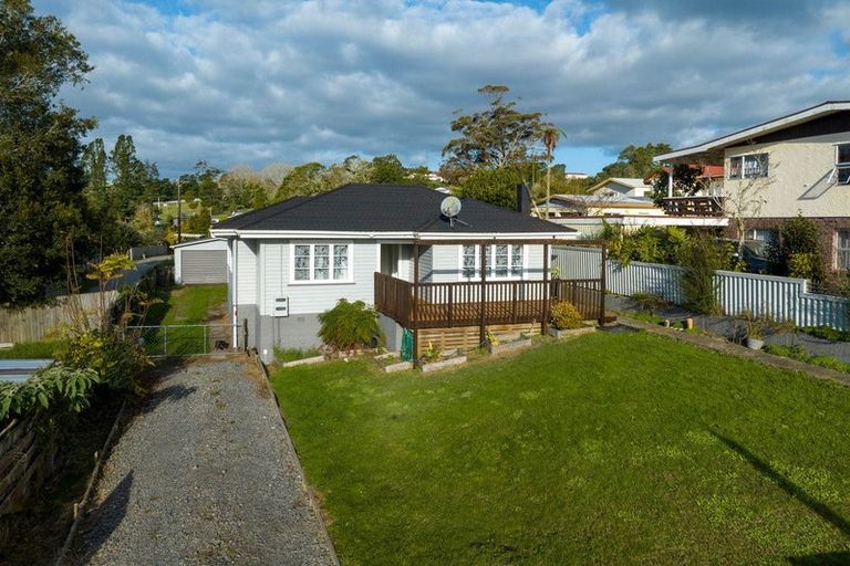 Photo of property in 3 Johnston Road, Kawakawa, 0210