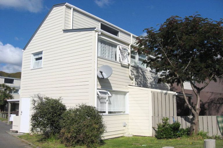 Photo of property in 14-16 Awamutu Grove, Waiwhetu, Lower Hutt, 5010