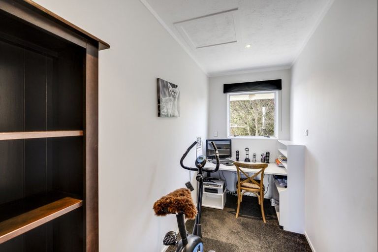 Photo of property in 8 Lennon Grove, Havelock North, 4130