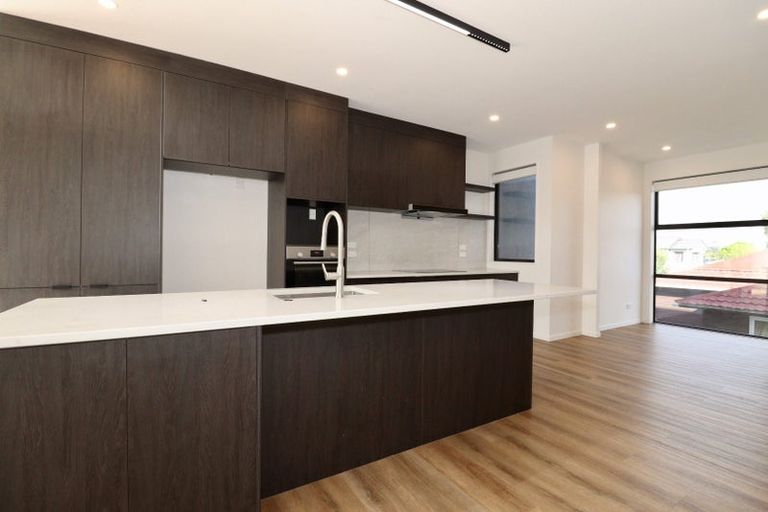 Photo of property in 3c Wilbur Place, Pakuranga Heights, Auckland, 2010