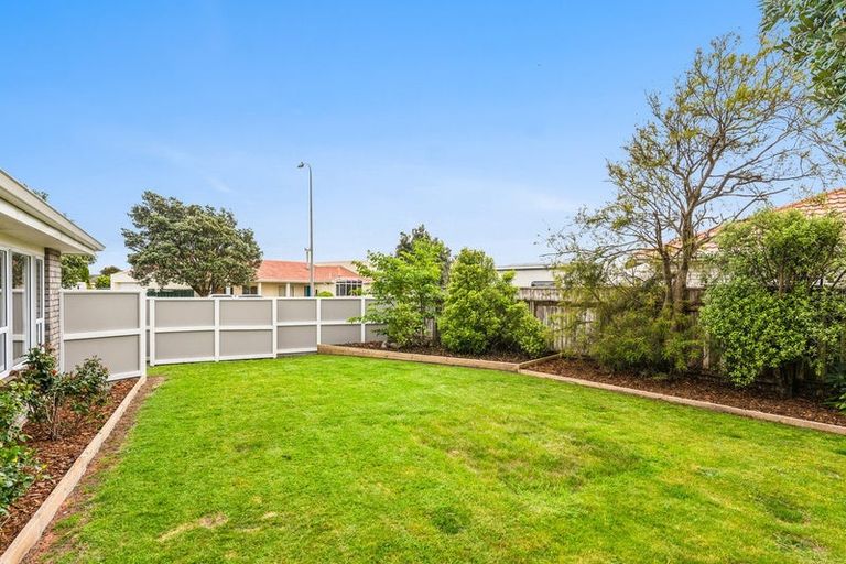 Photo of property in 24 Rangiatea Street, Paraparaumu Beach, Paraparaumu, 5032