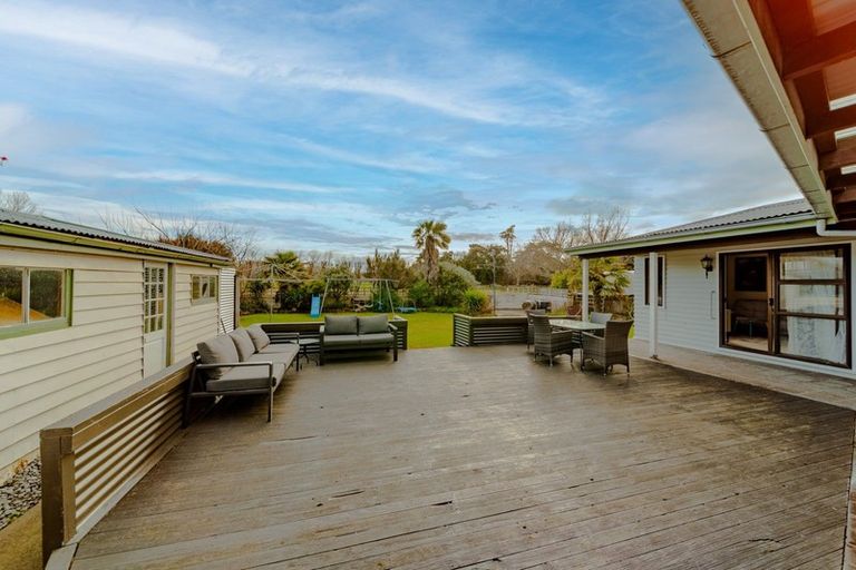 Photo of property in 37 Francis Drake Street, Waipukurau, 4200