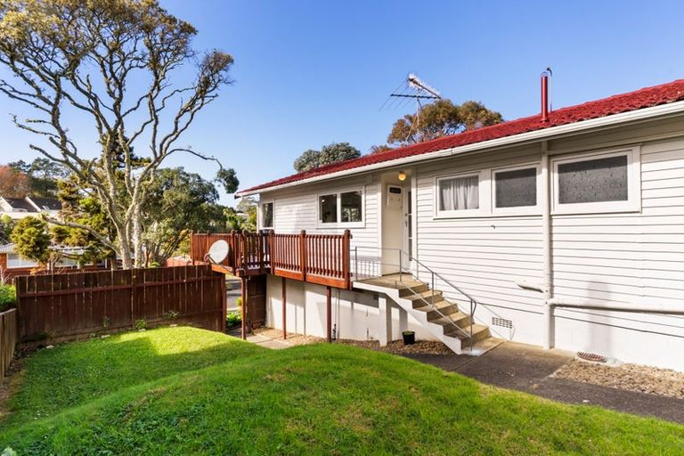 Photo of property in 20 Arosa Place, Forrest Hill, Auckland, 0620
