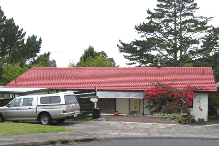 Photo of property in 15 Wickstead Place, Massey, Auckland, 0614