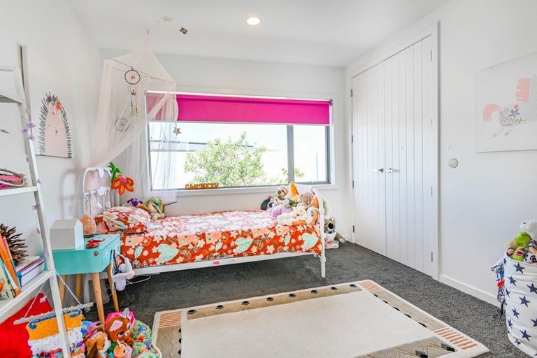 Photo of property in 254 Puketapu Road, Taradale, Napier, 4183