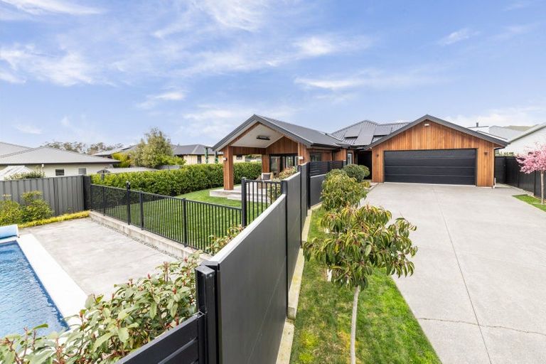 Photo of property in 5 Rich Rise, Havelock North, 4130