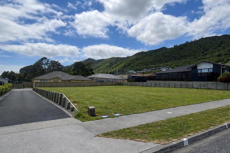 Photo of property in 4 Karearea Avenue, Waikanae, 5036