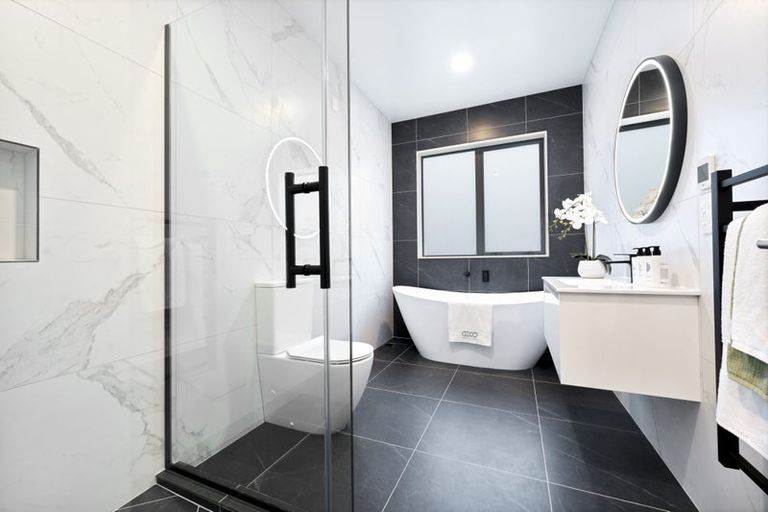 Photo of property in 42 Paparahi Place, Wainui, 0992