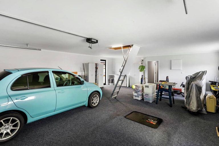 Photo of property in 28 Kerr Crescent, Patumahoe, 2679