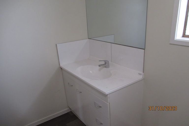 Photo of property in 9 Simpson Road, Ranui, Auckland, 0612