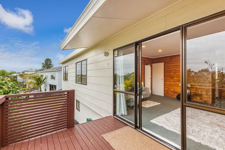 Photo of property in 1/38 Elizabeth Drive, West Harbour, Auckland, 0618