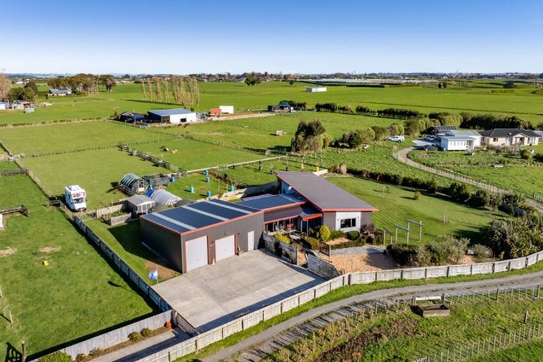 Photo of property in 280 Austin Road, Normanby, Hawera, 4673