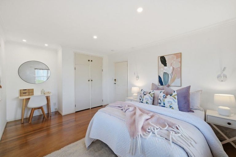 Photo of property in 1/4 Firth Road, Torbay, Auckland, 0630