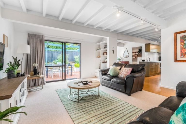 Photo of property in 3/26 Queens Parade, Devonport, Auckland, 0624