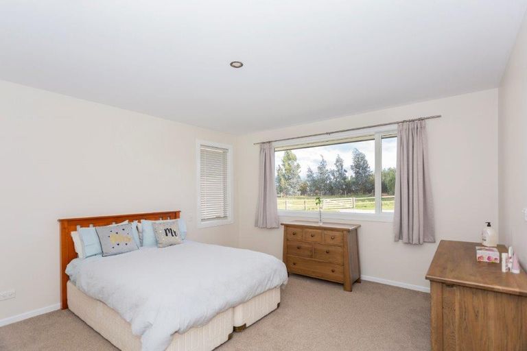 Photo of property in 24 Macs Ridge Road, Oamaru North, Oamaru, 9492