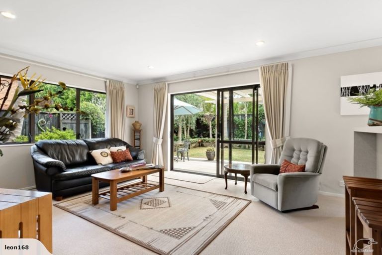 Photo of property in 40 Coachman Drive, Flat Bush, Auckland, 2016