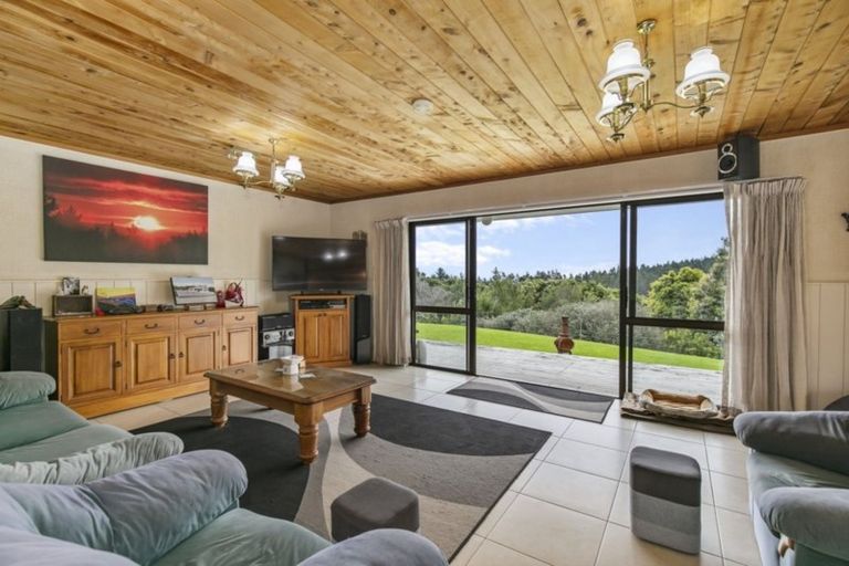 Photo of property in 95 Cherrington Road, Clevedon, Papakura, 2582