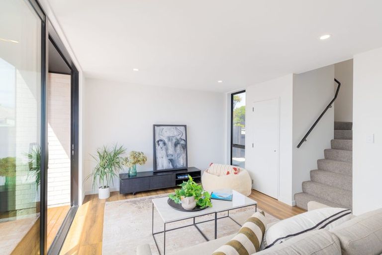 Photo of property in 1/141 Oram Avenue, New Brighton, Christchurch, 8061