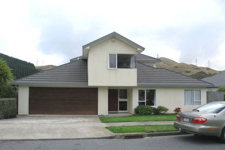 Photo of property in 12 Furlong Crescent, Churton Park, Wellington, 6037