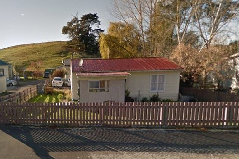 Photo of property in 23 Great North Road, Waipawa, 4210