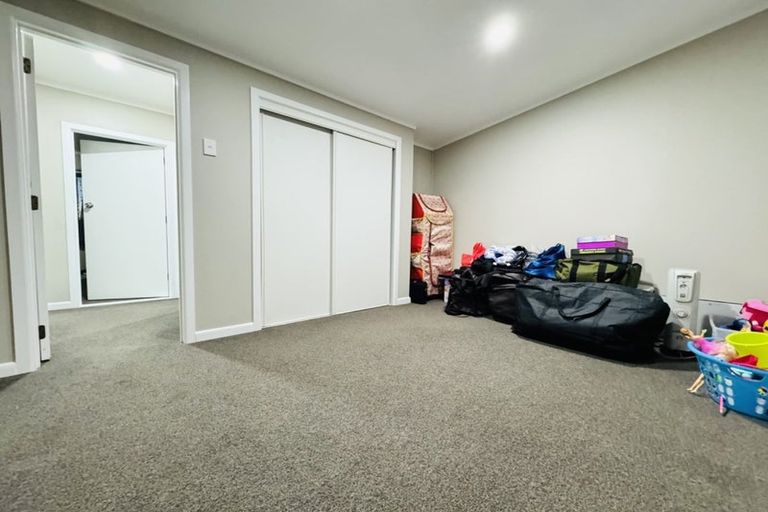 Photo of property in 1/77 Woodglen Road, Glen Eden, Auckland, 0602