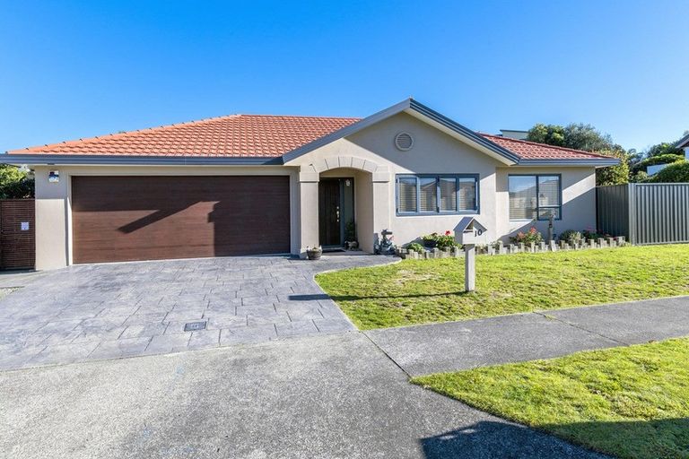 Photo of property in 10 Lorna Irene Drive, Raumati South, Paraparaumu, 5032