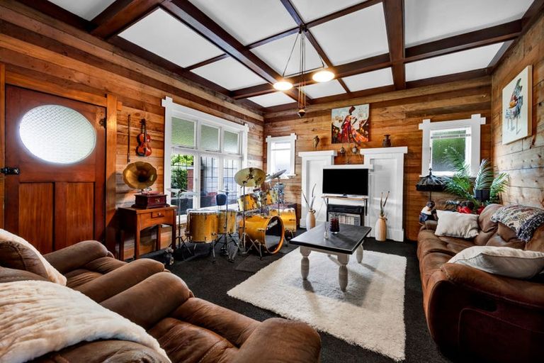 Photo of property in 13 Albion Street, Hawera, 4610