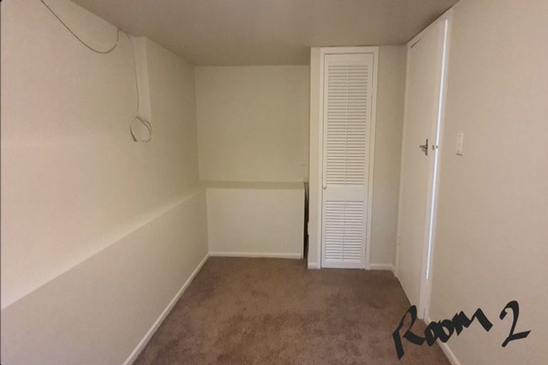 Photo of property in 2/46 Sunnynook Road, Sunnynook, Auckland, 0620