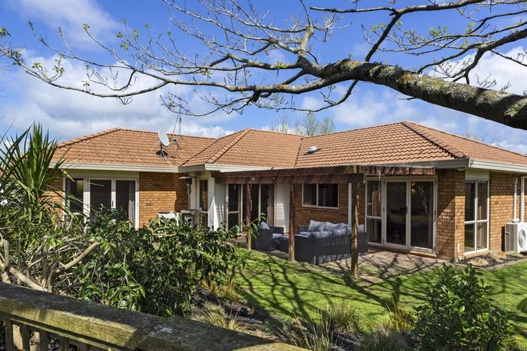 Photo of property in 17 Halcione Close, Flagstaff, Hamilton, 3210