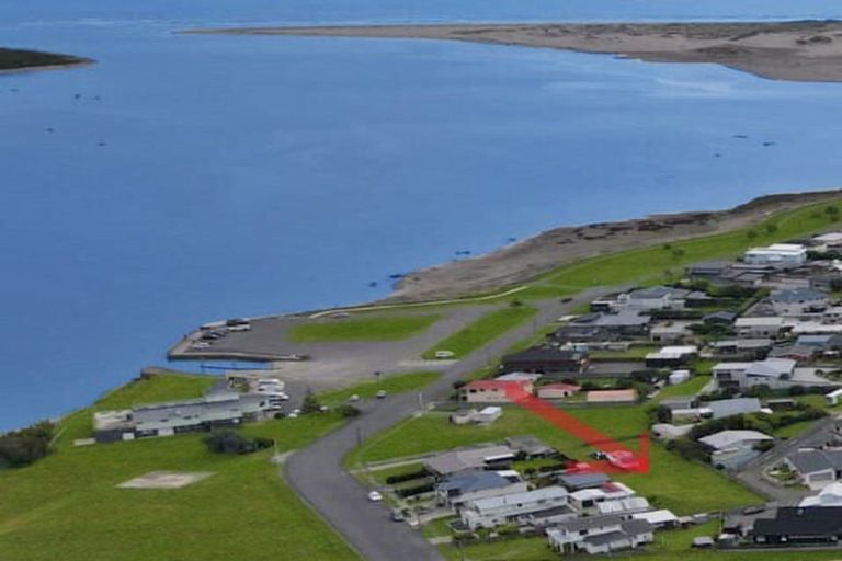 Photo of property in 65 Hartley Street, Foxton Beach, Foxton, 4815