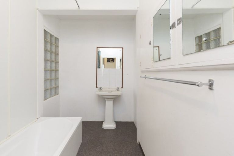 Photo of property in 105 Maxwells Line, Awapuni, Palmerston North, 4412