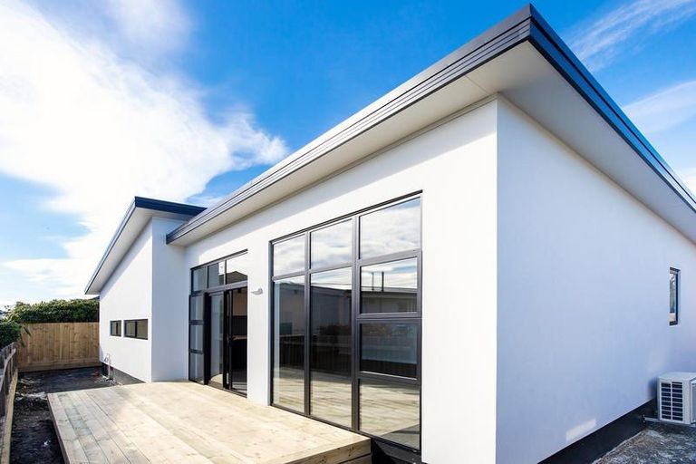 Photo of property in 126b Macandrew Road, South Dunedin, Dunedin, 9012