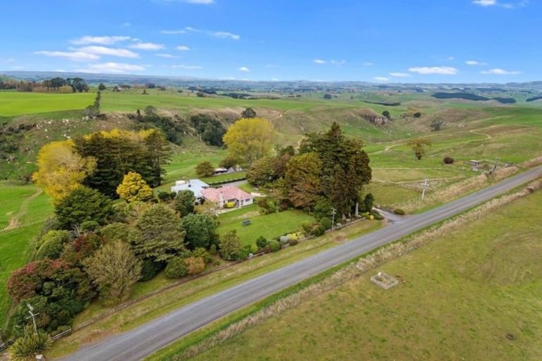 Photo of property in 205 Maunga Road, Pukeatua, 3880