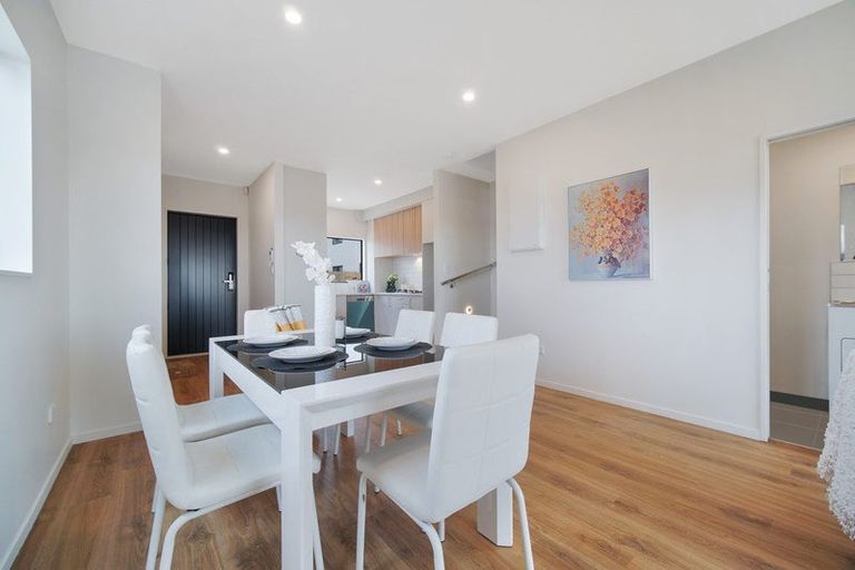 Photo of property in 1 Papauma Place, Papakura, 2110