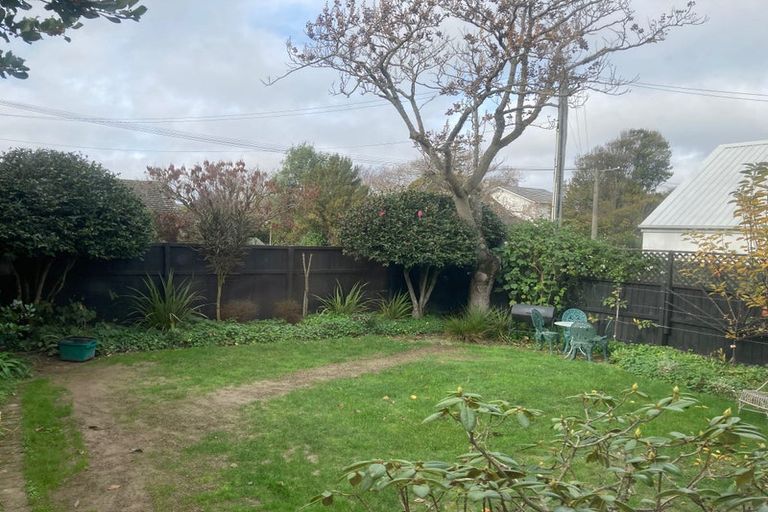 Photo of property in 2/15 Westholme Street, Strowan, Christchurch, 8052