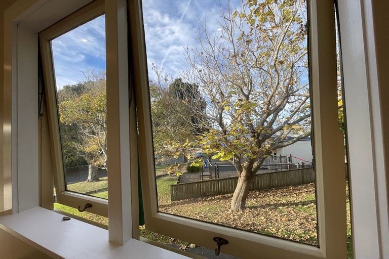 Photo of property in 32 Bonithon Avenue, Moturoa, New Plymouth, 4310