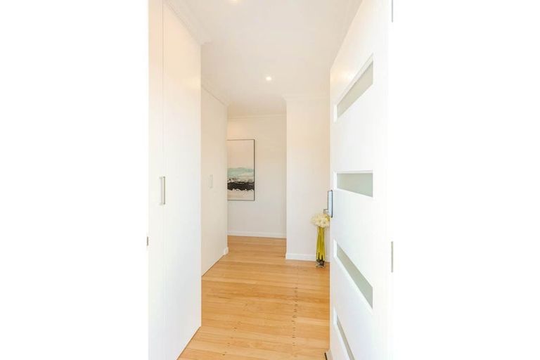 Photo of property in 36 Gilliam Street, New Lynn, Auckland, 0600