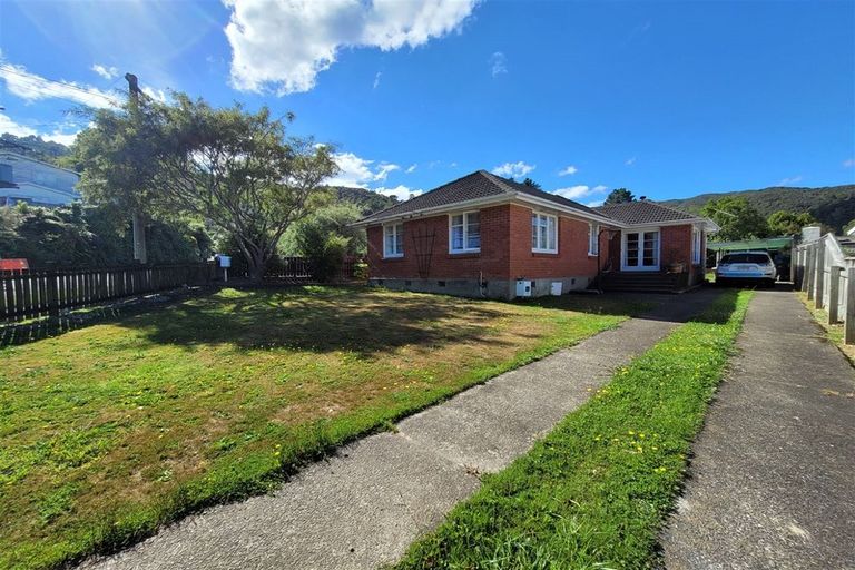 Photo of property in 12 Lowry Crescent, Stokes Valley, Lower Hutt, 5019