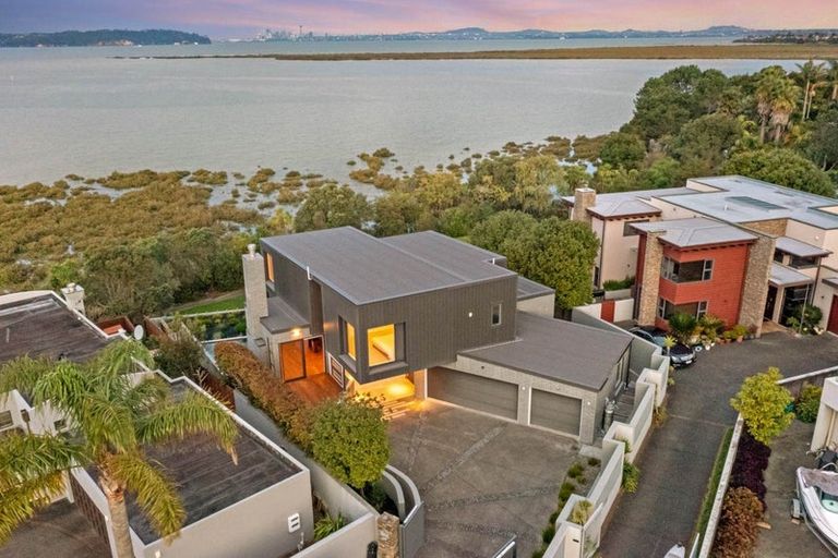 Photo of property in 66 Seacrest Drive, West Harbour, Auckland, 0618