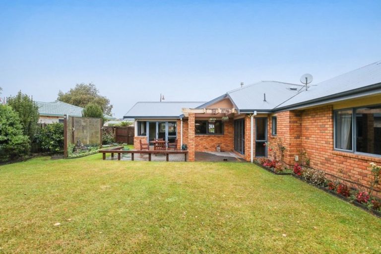 Photo of property in 68 Cairns Crescent, Rototuna, Hamilton, 3210