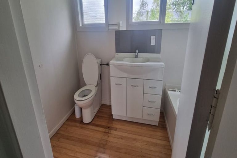 Photo of property in 8a Wharepaina Crescent, Springfield, Rotorua, 3015