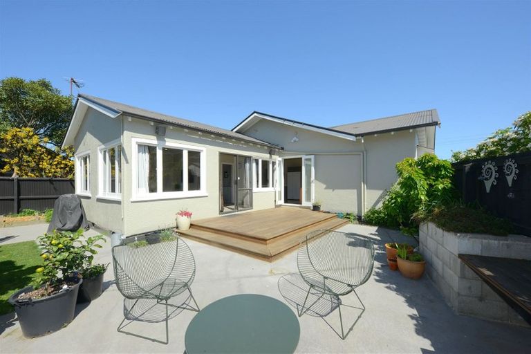 Photo of property in 1/68 Searells Road, Strowan, Christchurch, 8052