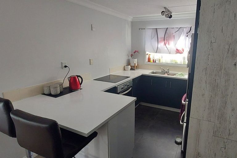 Photo of property in 109 Tirimoana Road, Te Atatu South, Auckland, 0602