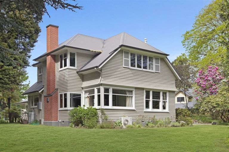 Photo of property in 152 North Parade, Richmond, Christchurch, 8013