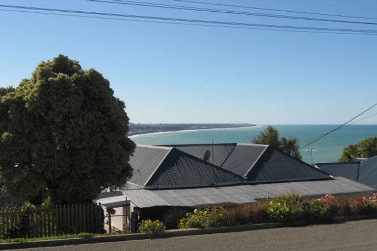 Photo of property in 32 Avon Street, South Hill, Oamaru, 9400