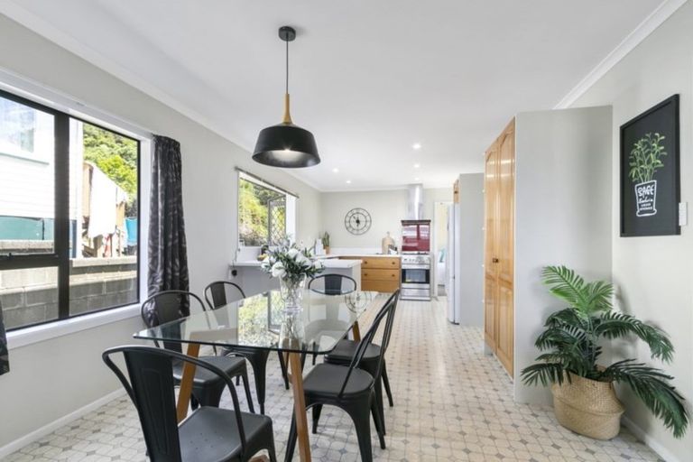 Photo of property in 68 Lees Grove, Wainuiomata, Lower Hutt, 5014