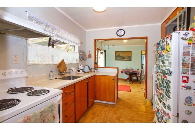 Photo of property in 22 Zingaro Place, Massey, Auckland, 0614