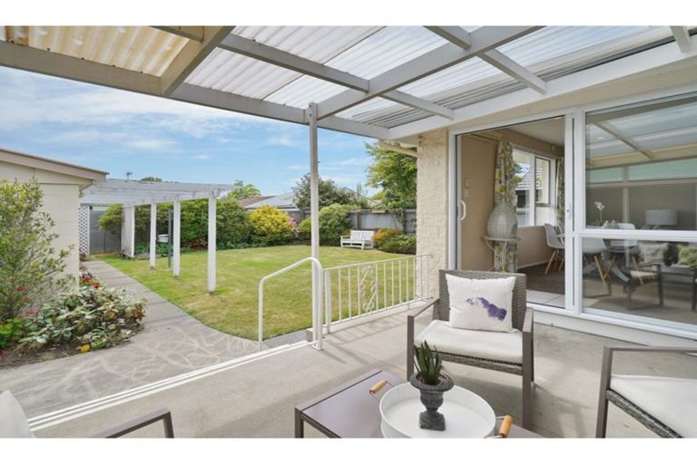 Photo of property in 14 Greenock Street, Redwood, Christchurch, 8051