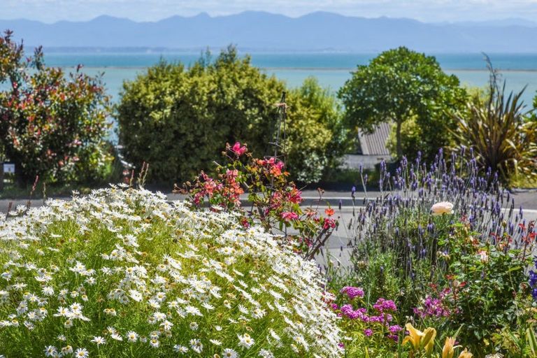 Photo of property in 2 Ruffell Place, Atawhai, Nelson, 7010